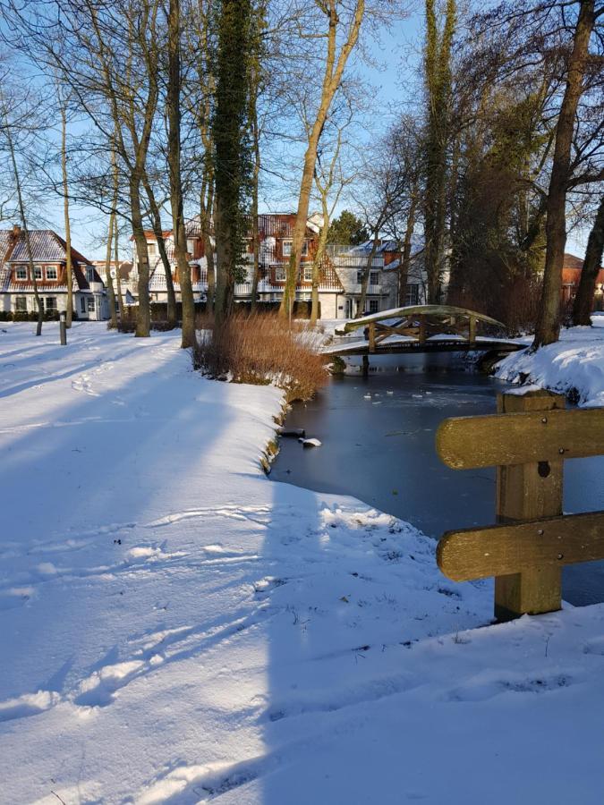 Ferienhaus Poseidon Neuharlingersiel Exterior foto